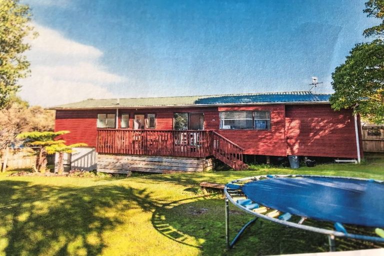 Photo of property in 5 San Bernadino Drive, Henderson, Auckland, 0612