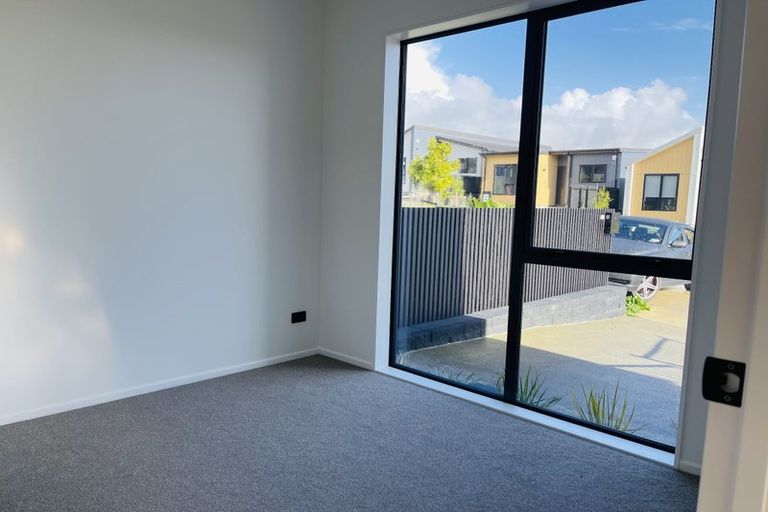 Photo of property in 67 Taukahiwi Road, Pukekohe, 2120