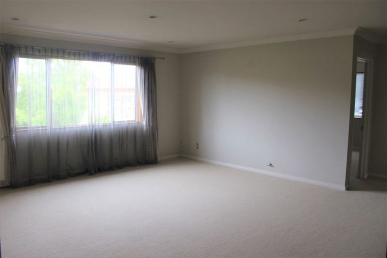 Photo of property in 15 Kaseng Place, East Tamaki Heights, Auckland, 2016