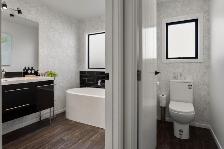 Photo of property in 11 Mermaid Place, Whitianga, 3510