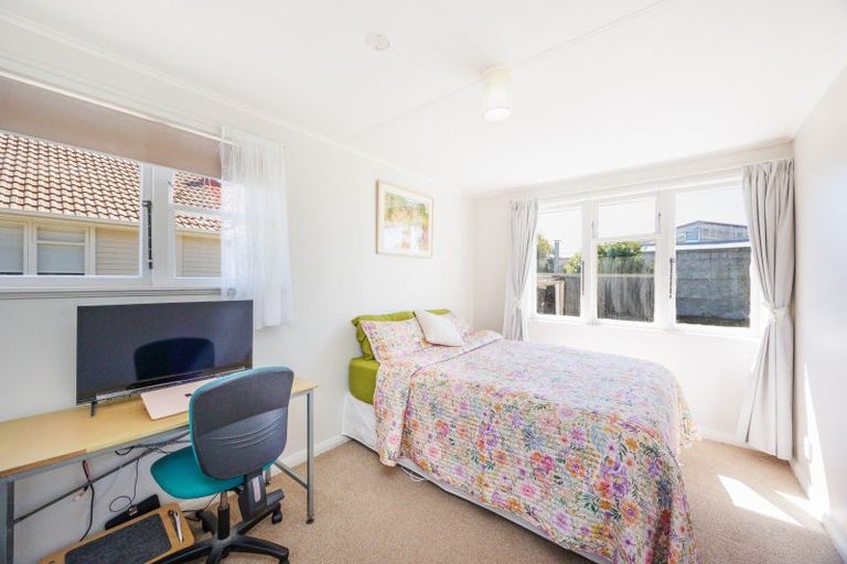 Photo of property in 125 Limbrick Street, Terrace End, Palmerston North, 4410