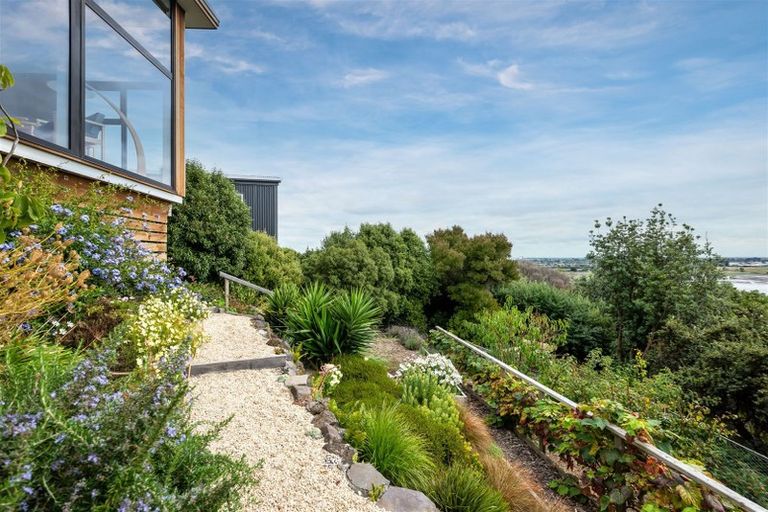 Photo of property in 45 Saint Andrews Hill Road, Mount Pleasant, Christchurch, 8081