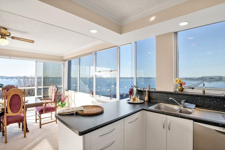 Photo of property in Elizabeth Height Apartments, 8 Elizabeth Street, Tauranga, 3110