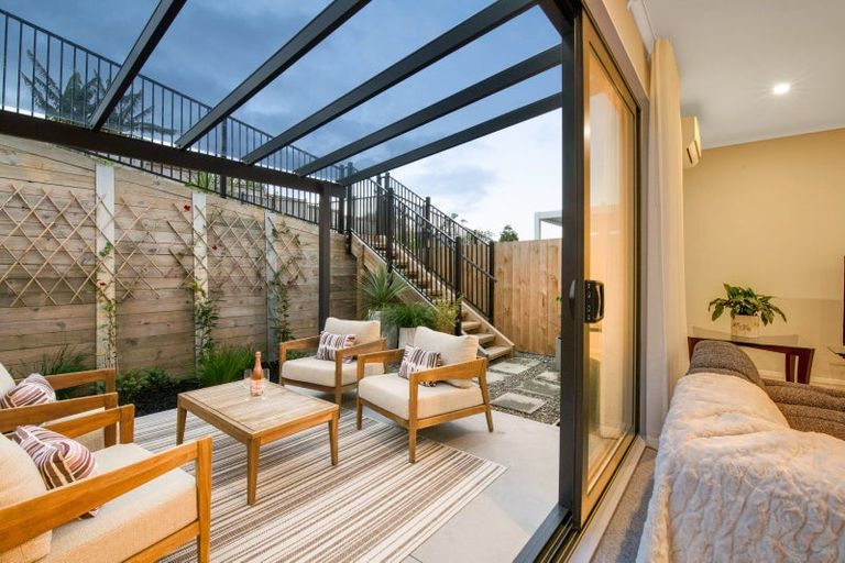 Photo of property in 28b Kukuwai Avenue, Red Beach, 0932