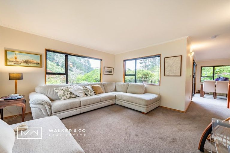 Photo of property in 87 Elmslie Road, Pinehaven, Upper Hutt, 5019