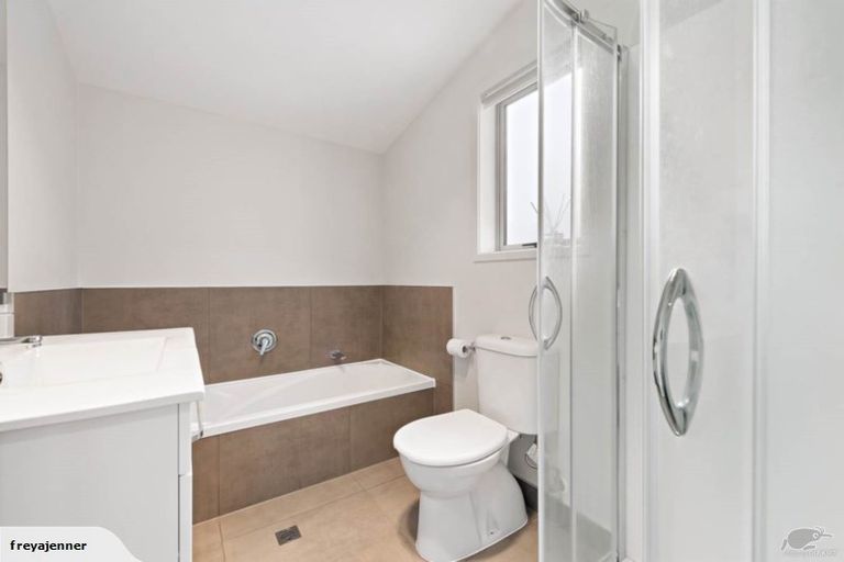 Photo of property in 18 Brownlee Place, Pukekohe, 2120