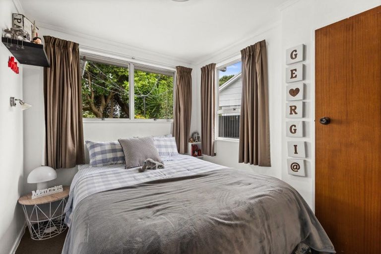 Photo of property in 56 Wynyard Crescent, Tamatea, Napier, 4112
