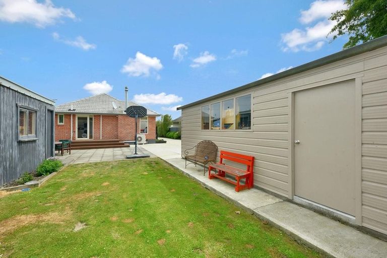 Photo of property in 19 Barclay Place, Burwood, Christchurch, 8061