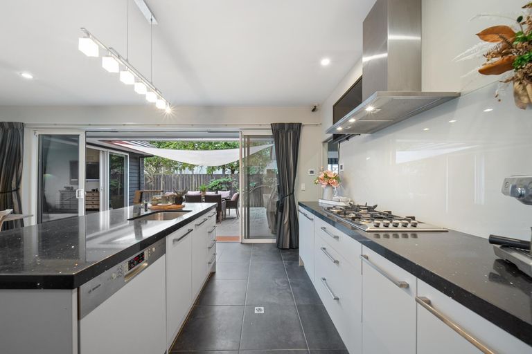 Photo of property in 10 Lake Drive, Karaka, Papakura, 2113