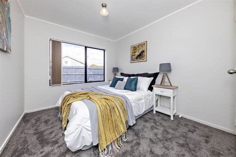 Photo of property in 27 Horlicks Place, Randwick Park, Auckland, 2105