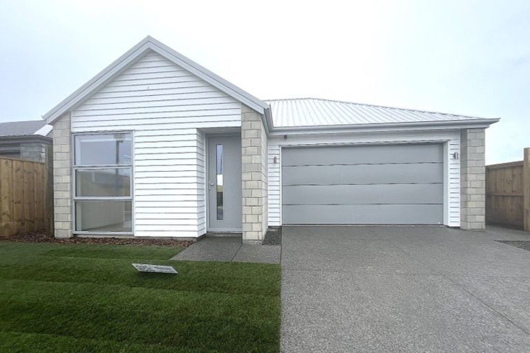 Photo of property in 24 Ellmers Street, Woodend, 7691