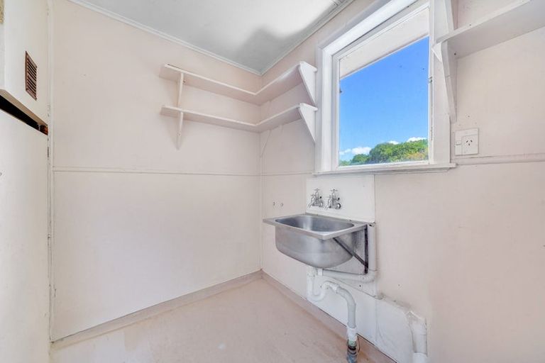 Photo of property in 32 Larsen Street, Otara, Auckland, 2025