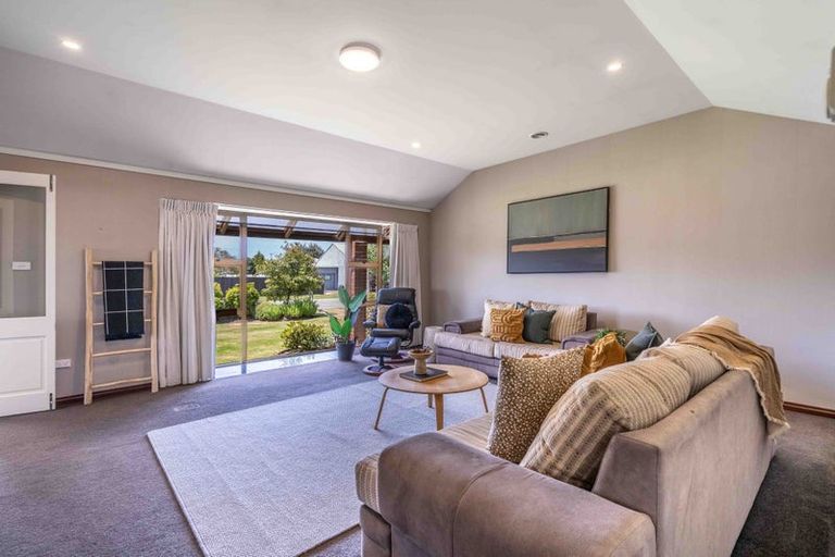 Photo of property in 5 Hislop Street, Riversdale, 9776