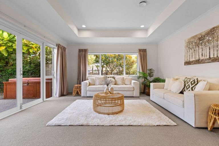 Photo of property in 2 Gibson Place, Papamoa Beach, Papamoa, 3118