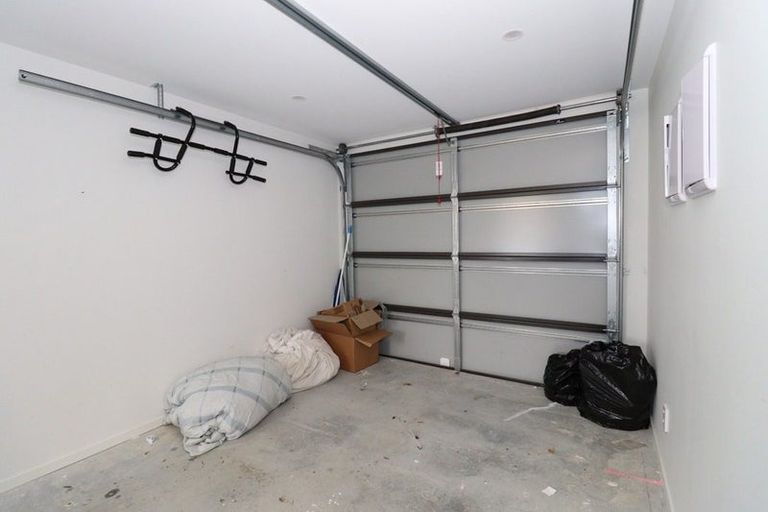 Photo of property in 37 Korokio Lane, Henderson, Auckland, 0612