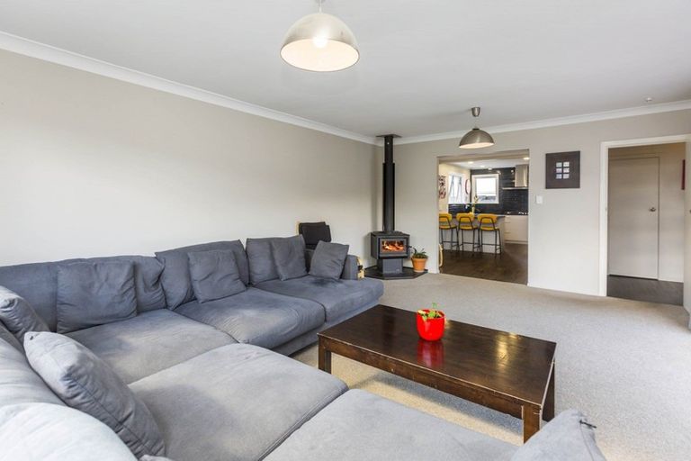 Photo of property in 23 Sunbrae Drive, Silverstream, Upper Hutt, 5019
