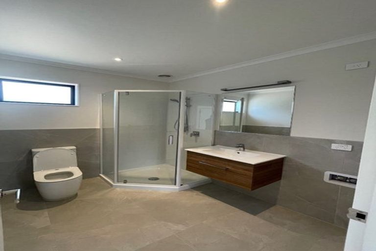 Photo of property in 54 Robert Might Road, Kumeu, 0810