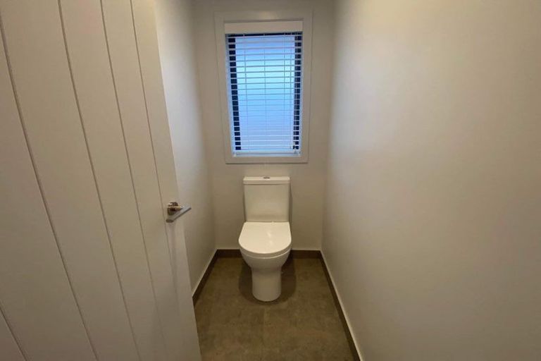 Photo of property in 63 Kaurinui Crescent, One Tree Point, 0118