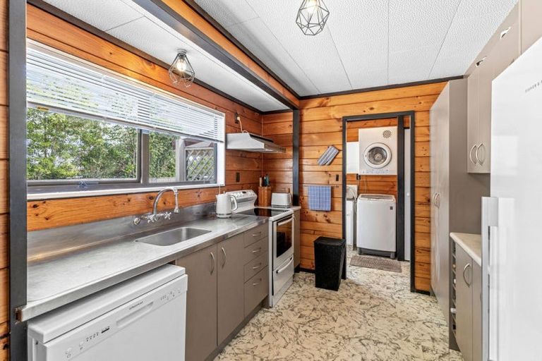 Photo of property in 11 Russell Street, Marton, 4710