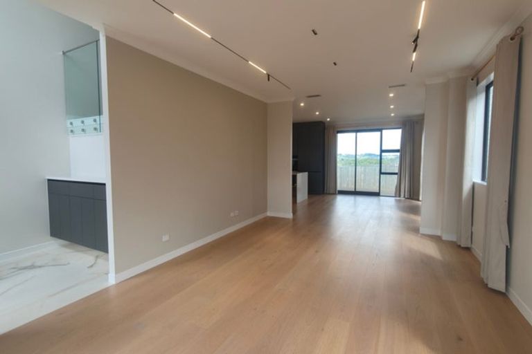 Photo of property in 11 Silverhill Lane, Silverdale, 0932