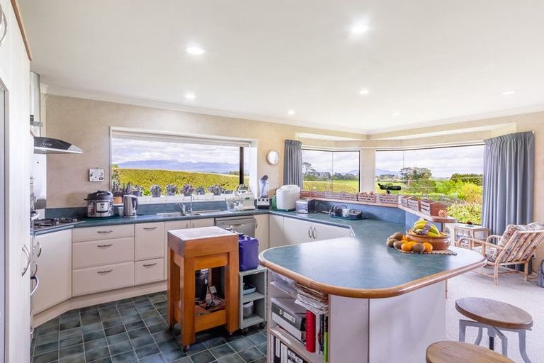 Photo of property in 347 Henwood Road, Hillsborough, New Plymouth, 4372