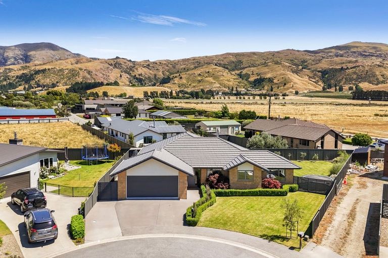 Photo of property in 22 Magnetic Place, Cromwell, 9310