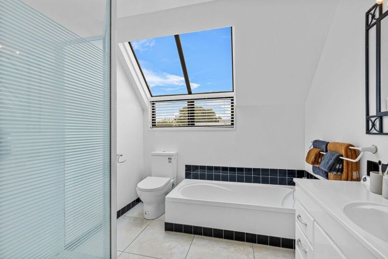 Photo of property in 1/111 Lincoln Road, Addington, Christchurch, 8024