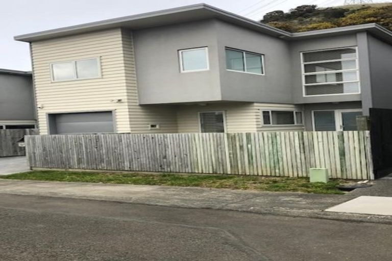 Photo of property in 36f Erlestoke Crescent, Churton Park, Wellington, 6037
