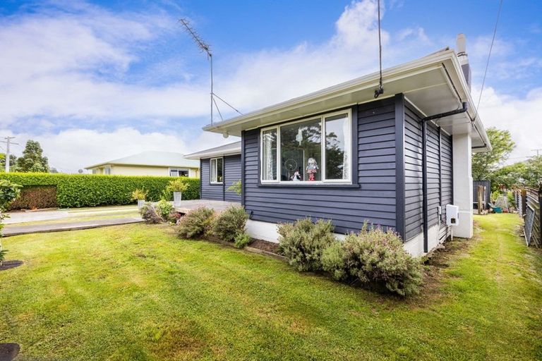 Photo of property in 80 Strange Street, Waitara, 4320