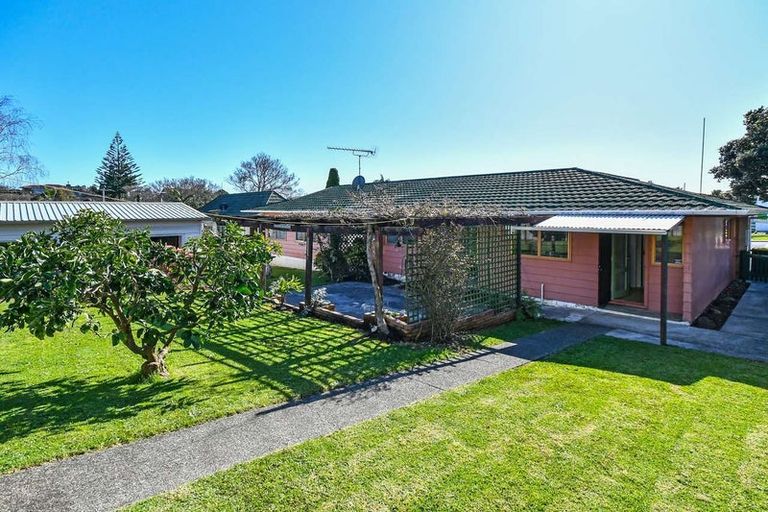 Photo of property in 93 Opaheke Road, Opaheke, Papakura, 2113