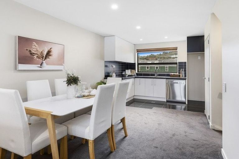 Photo of property in 17/31 Princess Terrace, Newtown, Wellington, 6021