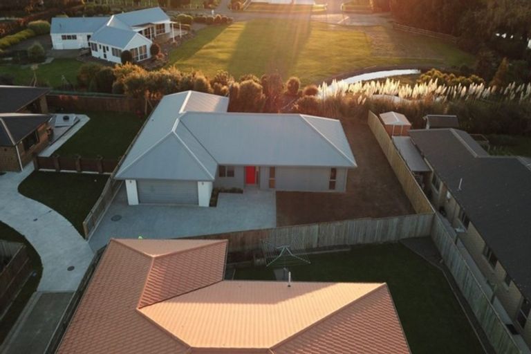 Photo of property in 25 Barry Curtis Place, Levin, 5510