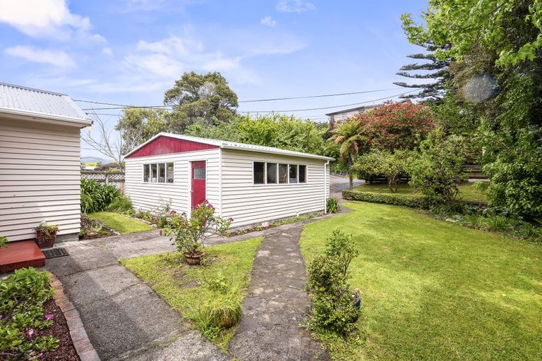 Photo of property in 80 Matatua Road, Raumati Beach, Paraparaumu, 5032