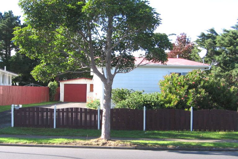 Photo of property in 406 Bucklands Beach Road, Bucklands Beach, Auckland, 2012