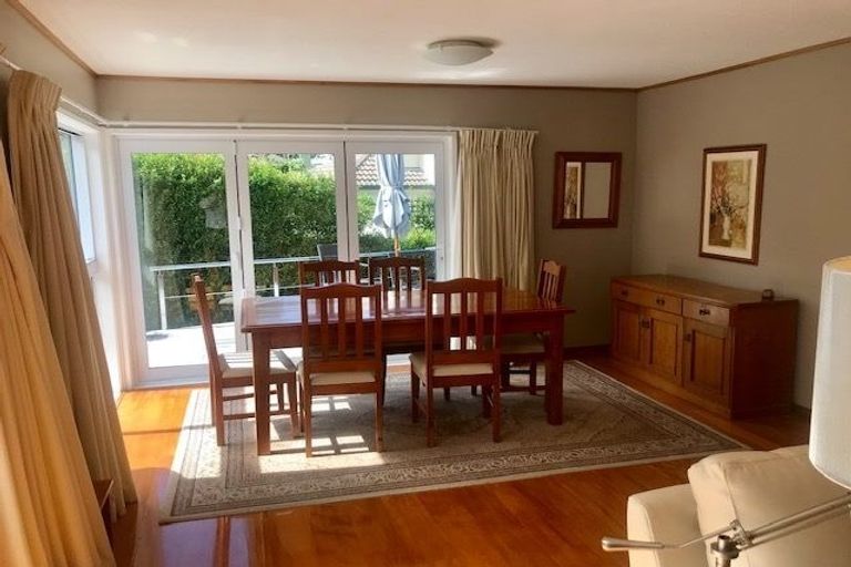 Photo of property in 2/7 Montrose Terrace, Mairangi Bay, Auckland, 0630