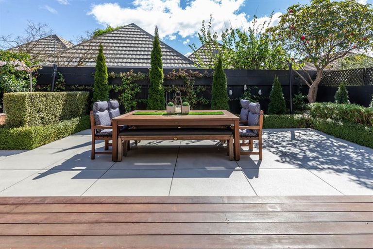 Photo of property in 38 Memorial Avenue, Ilam, Christchurch, 8053