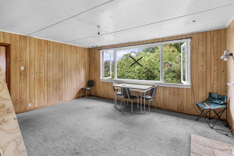Photo of property in 19 Tui Terrace, Waipori Falls, Outram, 9073