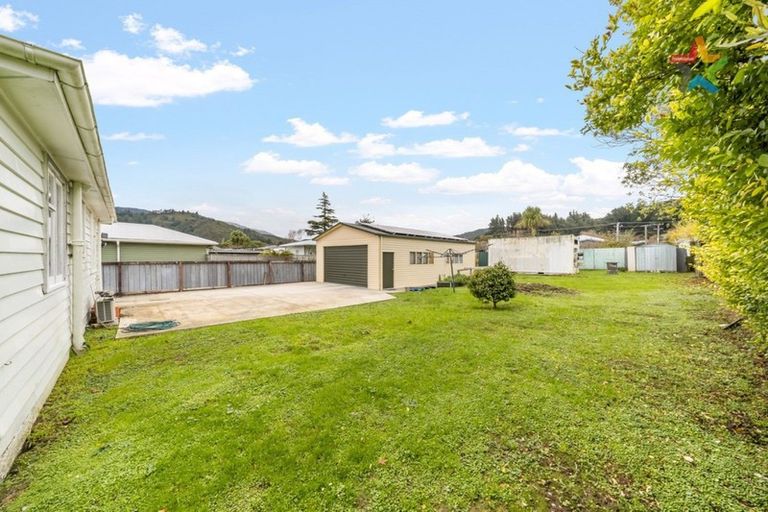 Photo of property in 76 Main Road, Wainuiomata, Lower Hutt, 5014