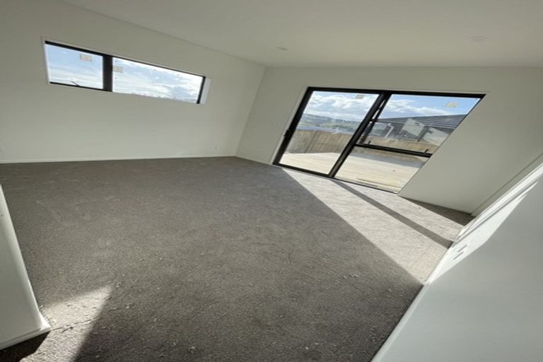 Photo of property in 12 Paul Way, Pokeno, 2402