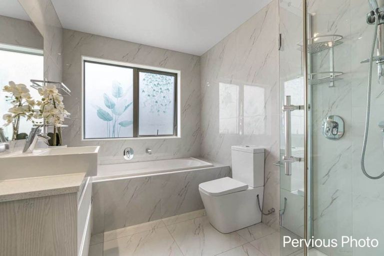 Photo of property in 18 Celeste Place, Totara Vale, Auckland, 0627