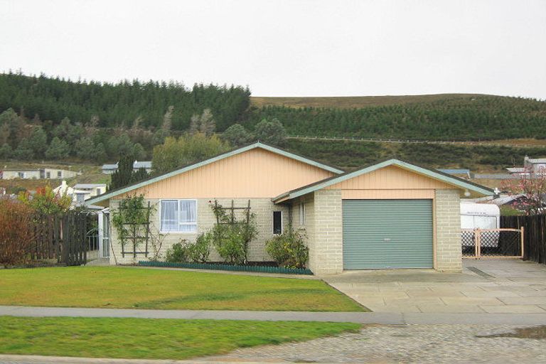 Photo of property in 90 Hazlett Street, Clyde, 9330