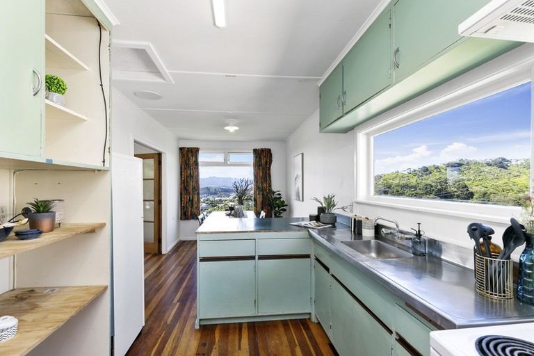 Photo of property in 19 Zetland Street, Highbury, Wellington, 6012