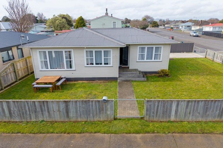 Photo of property in 34 James Street, Dannevirke, 4930