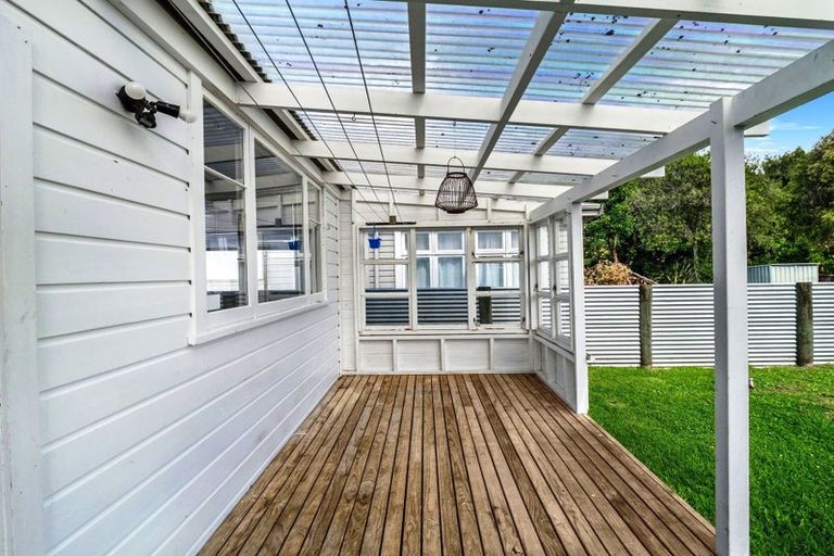 Photo of property in 15 Kelvin Street, Aramoho, Whanganui, 4500