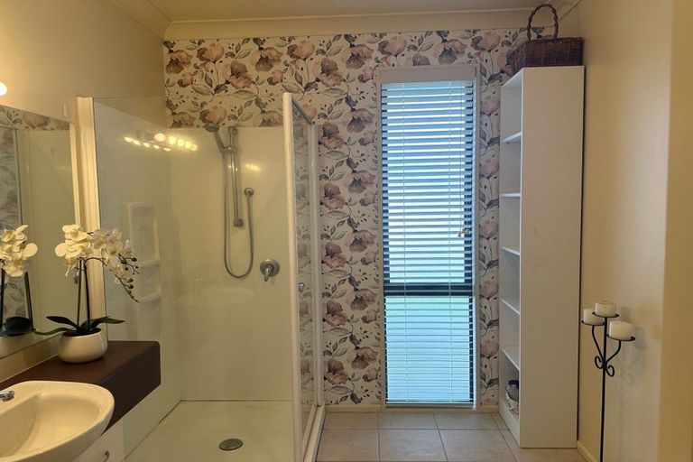 Photo of property in 65 Main North Road, Geraldine, 7930