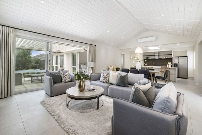 Photo of property in 6 Lombardia Way, Karaka, Papakura, 2113