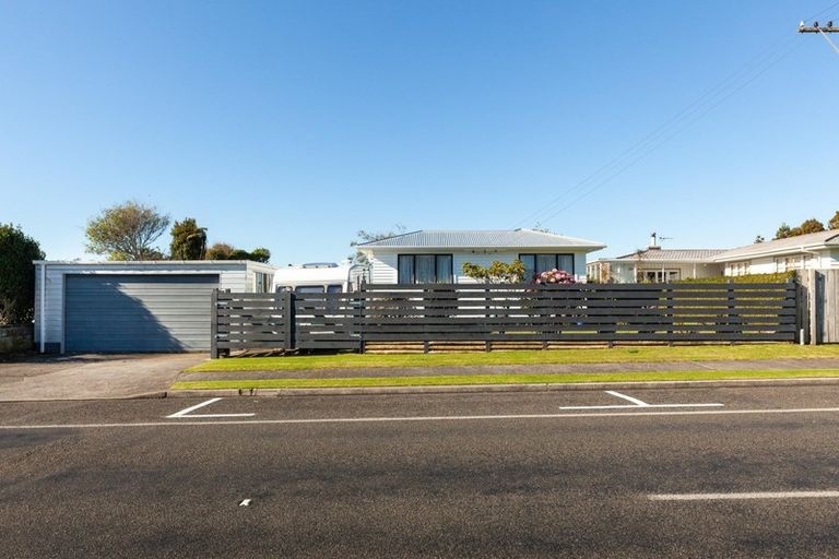 Photo of property in 509 Mangorei Road, Highlands Park, New Plymouth, 4312