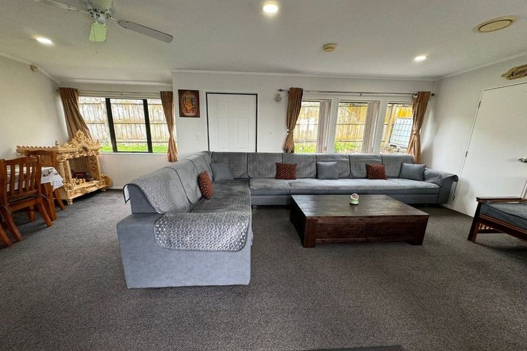 Photo of property in 13 Blueridge Close, Sunnyvale, Auckland, 0612