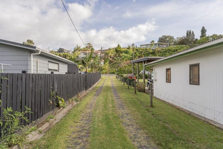 Photo of property in 5a Ocean Beach Road, Tairua, 3508