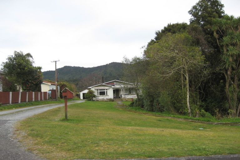 Photo of property in 13 Ballance Street, Runanga, 7803